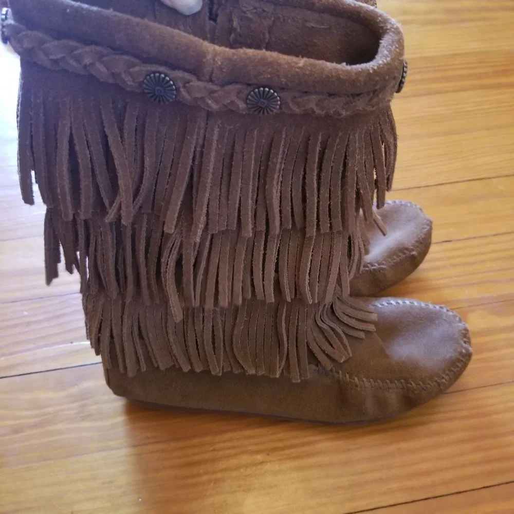 Minnetonka Youth 3 Brown Boots Leather‎ 3 Layer Fringe Southwestern Cosplay